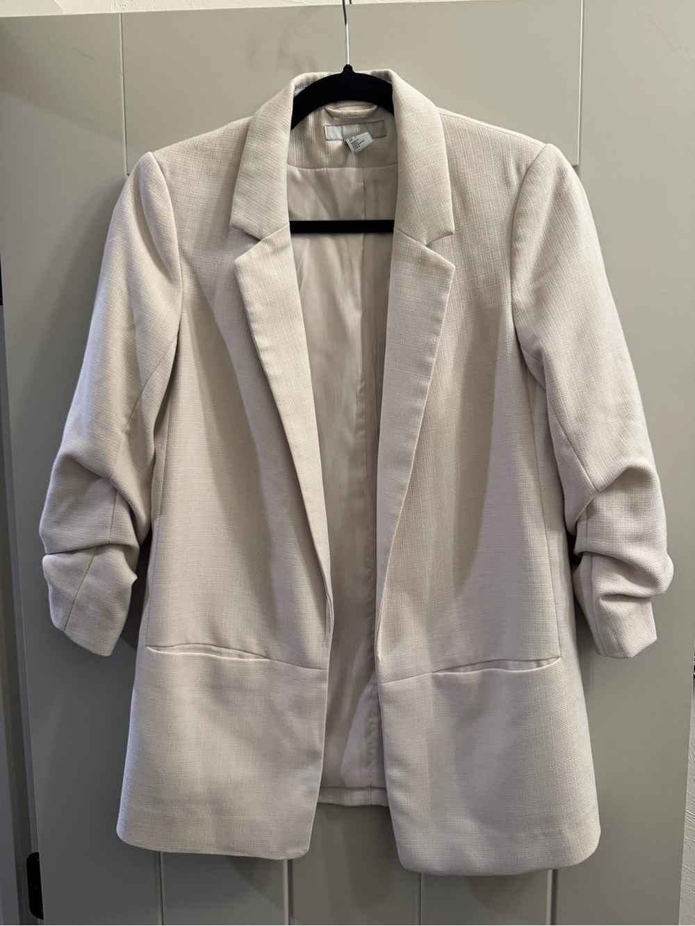 H&M Light Cream Open Blazer with Ruched Sleeves